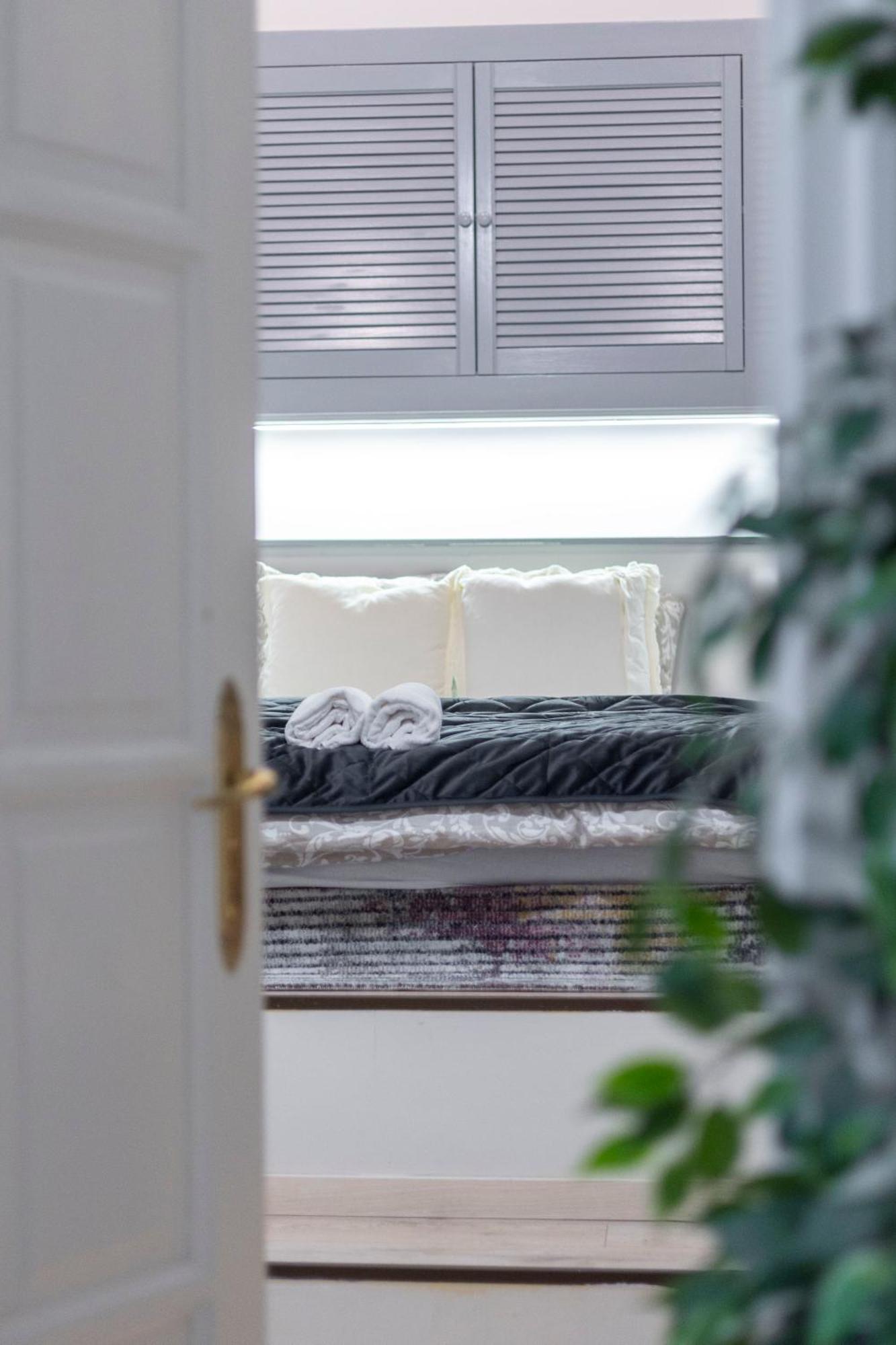 Hidden Gem With Terrace On The Andrassy Fashion Road Apartment Budapesta Exterior foto