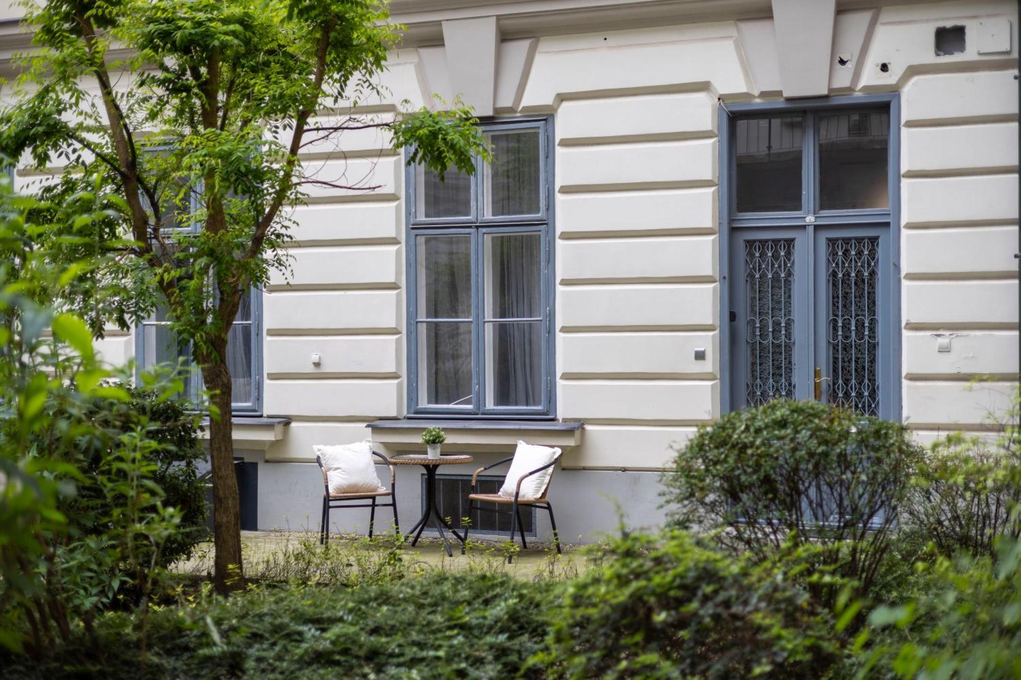 Hidden Gem With Terrace On The Andrassy Fashion Road Apartment Budapesta Exterior foto